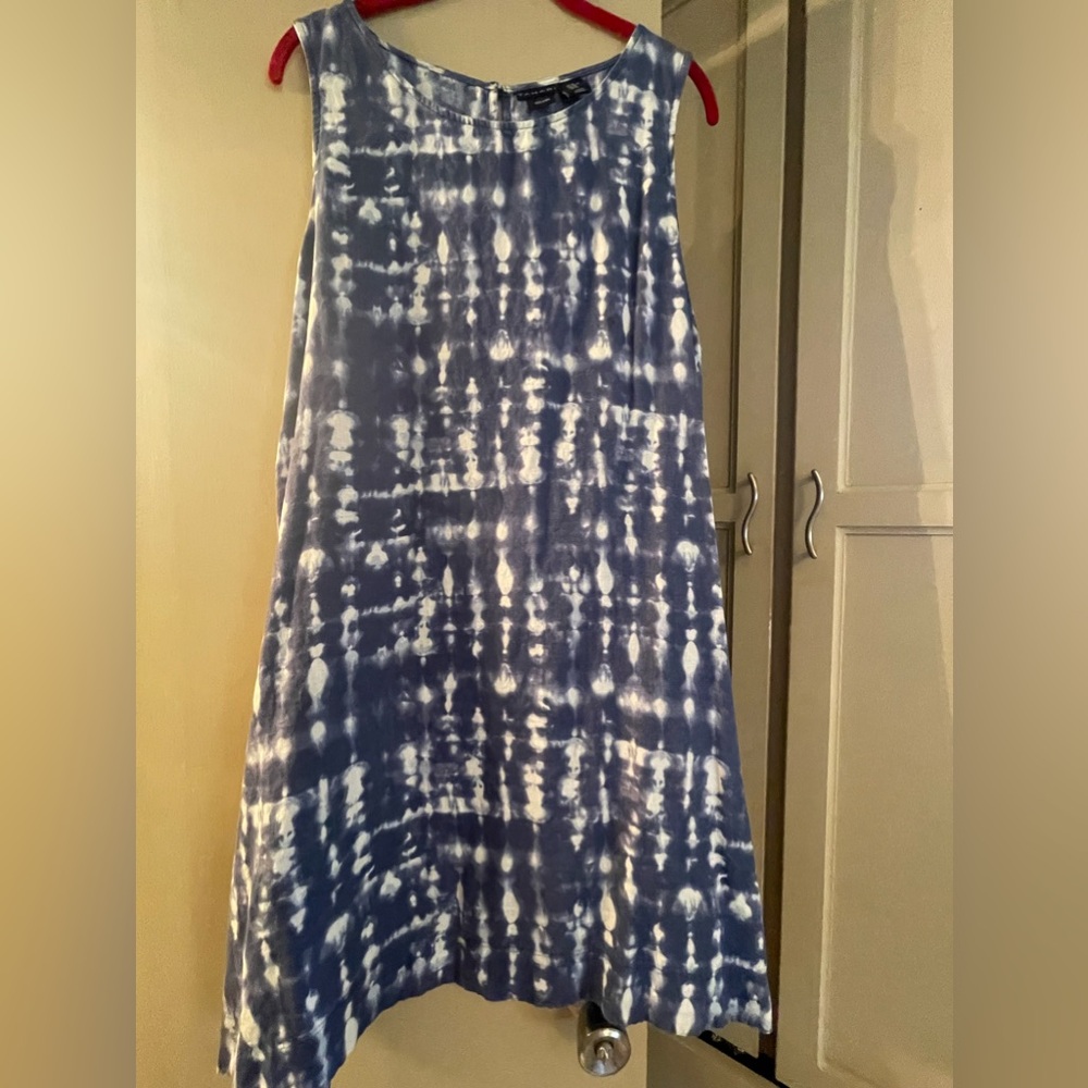 Tahari Linen Blue & White tie dye A-Line sleeveless dress in an XL.